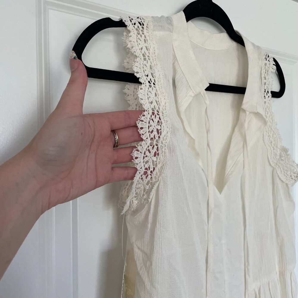 Love on a Hanger Boho Ivory Lace Trim Sleeveless Top – Tie Neck, Size M - Picture 5 of 8